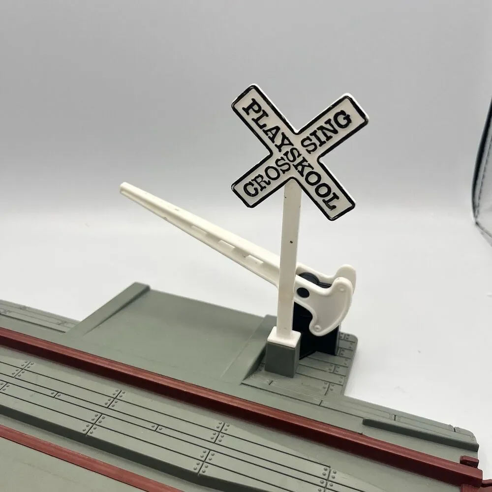 1988 Playskool Express Train Track Road Crossing Replacement Part Rerailer